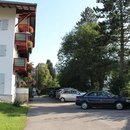 Offen Gestaltetes Design In Bad Wiessee, 350m Vom * 巴特维塞