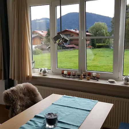 Offen Gestaltetes Design In Bad Wiessee, 350m Vom 公寓 *
