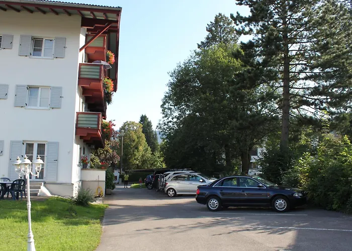 Offen Gestaltetes Design In Bad Wiessee, 350m Vom * Bad Wiessee