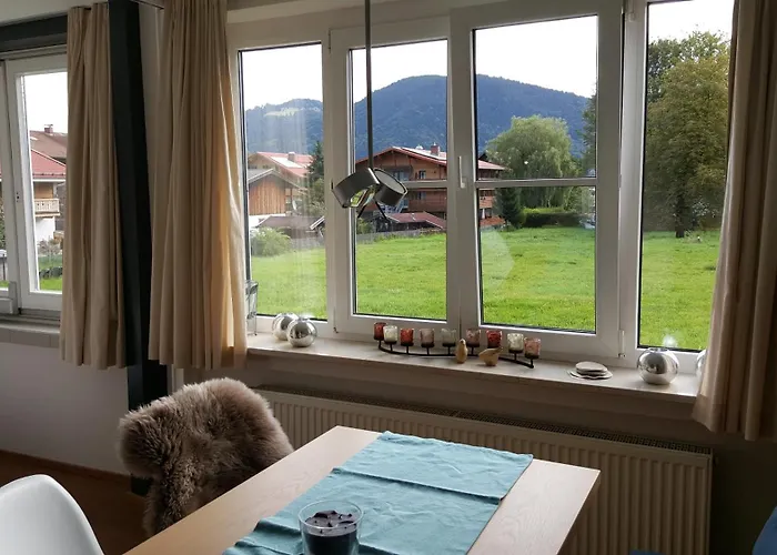 Offen Gestaltetes Design In Bad Wiessee, 350m Vom * Bad Wiessee